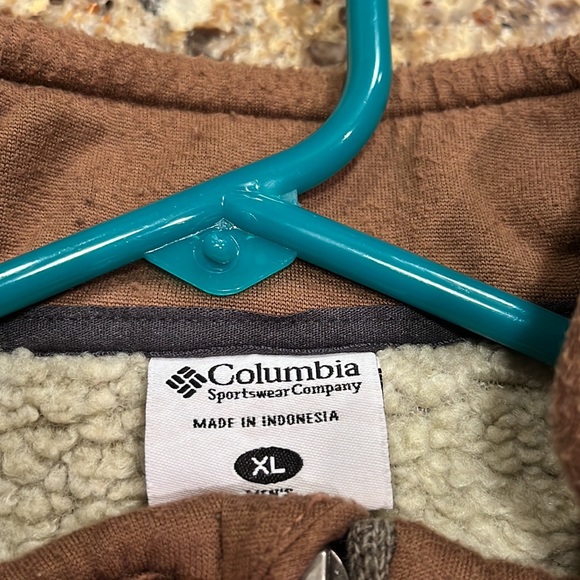 Columbia moderate weight quarter zip - Picture 2 of 7